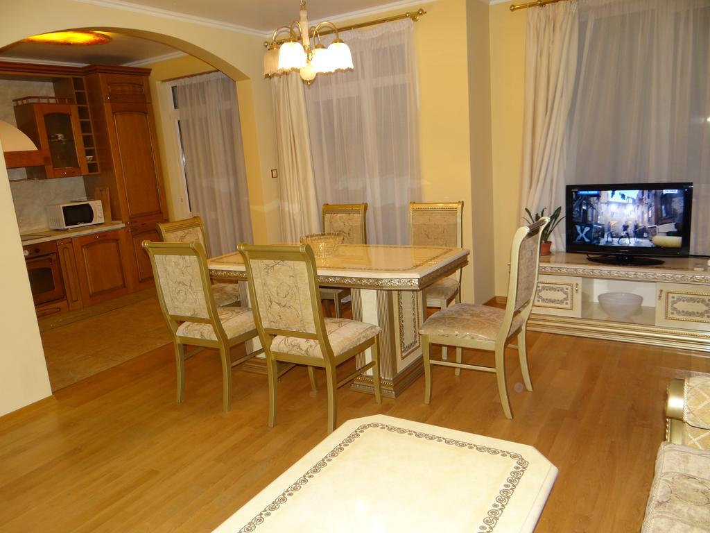 Luxury Versailles Apartments Center Opera 부르가스 외부 사진